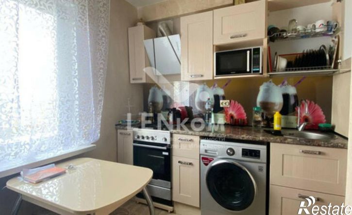 3-комн квартира улица Ворошилова, 48,  д. 48