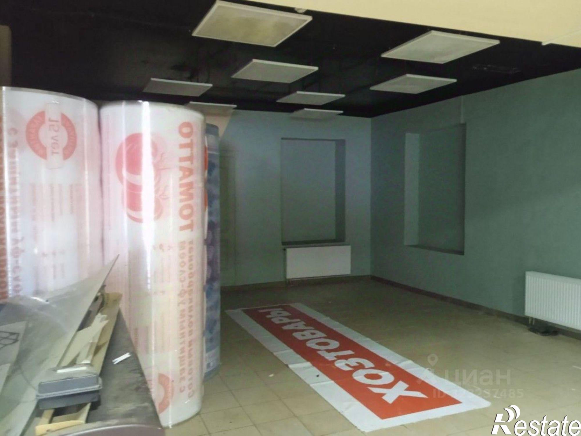 Сдать торговое помещение за 112 000 рублей на Уральский переулок