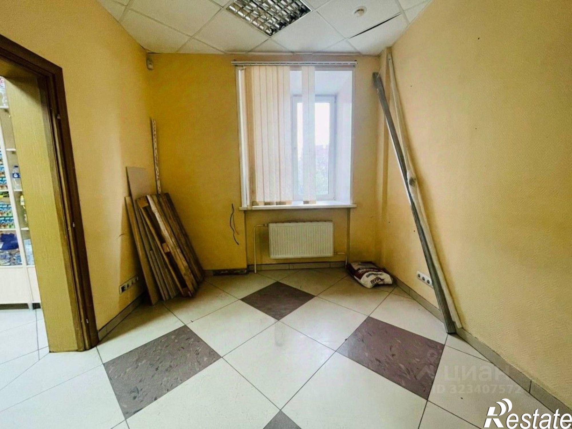 Сдать торговое помещение за 115 600 рублей на улица Карла Либкнехта, 60