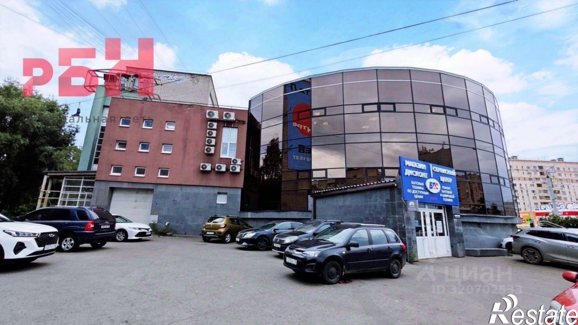 Купить торговое помещение за 527 440 000 рублей на Пушкинская улица, 136А