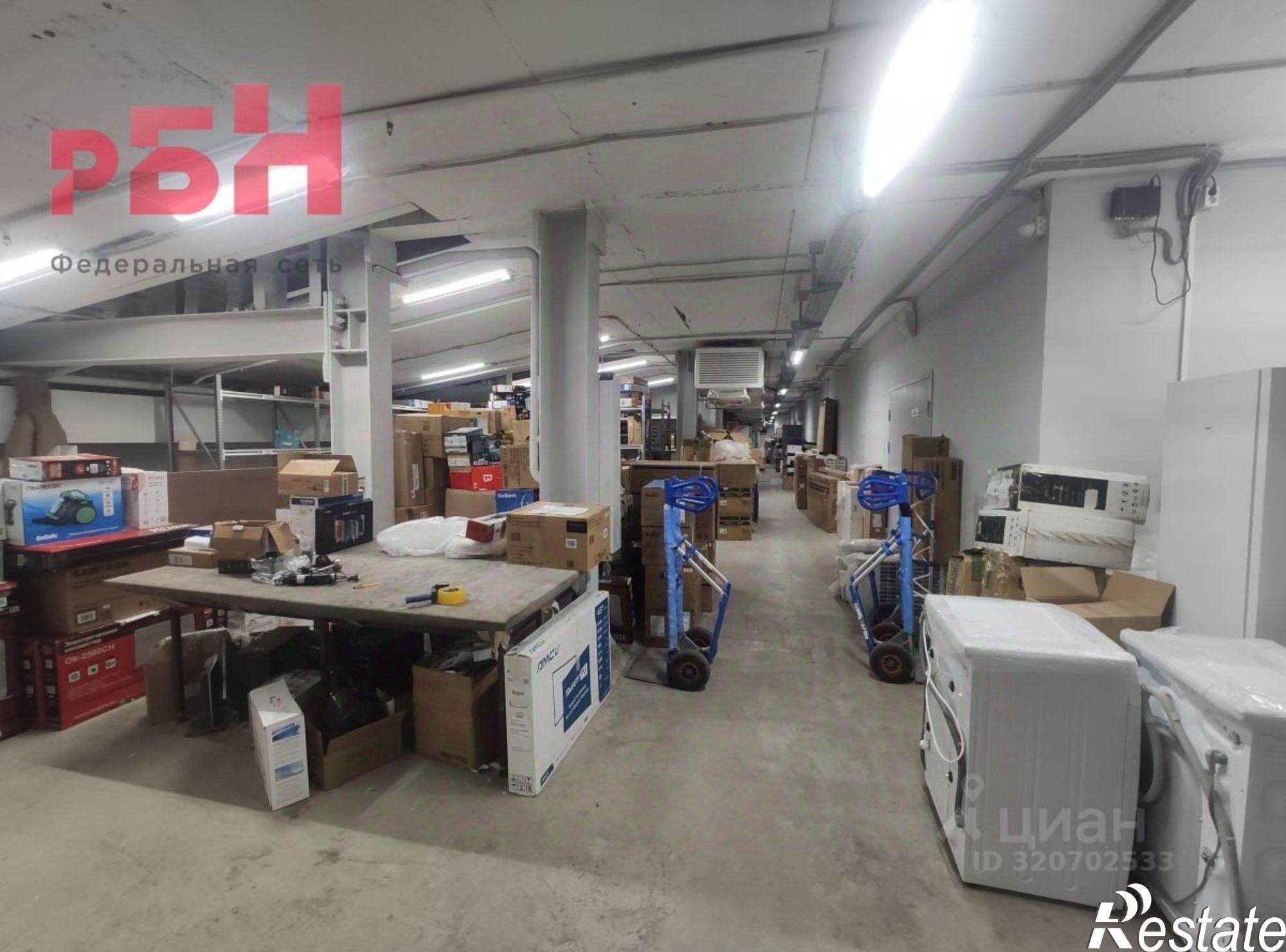 Купить торговое помещение за 527 440 000 рублей на Пушкинская улица, 136А