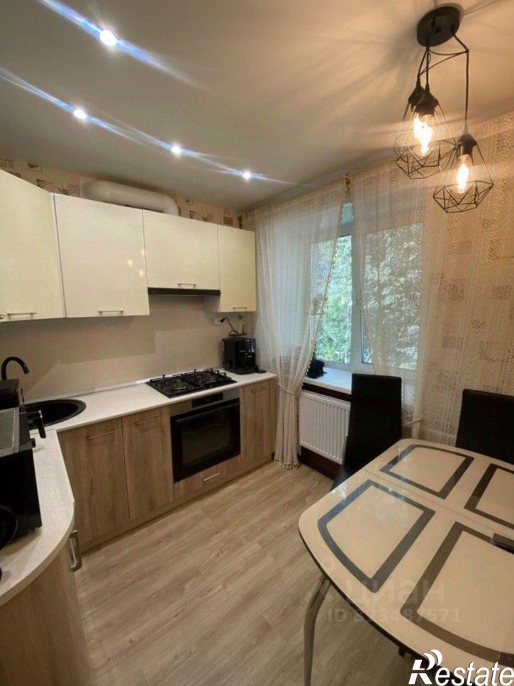 2-комн квартира 1 Мая, 161,  д. 161