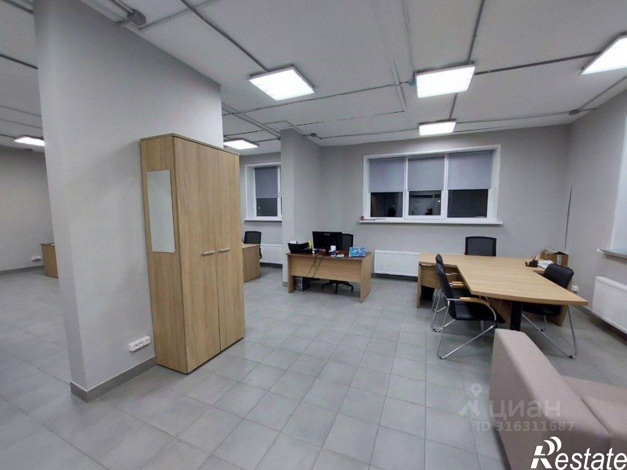 Сдать офис, помещение под офис за 69 861 рублей на Камбарская улица, 5