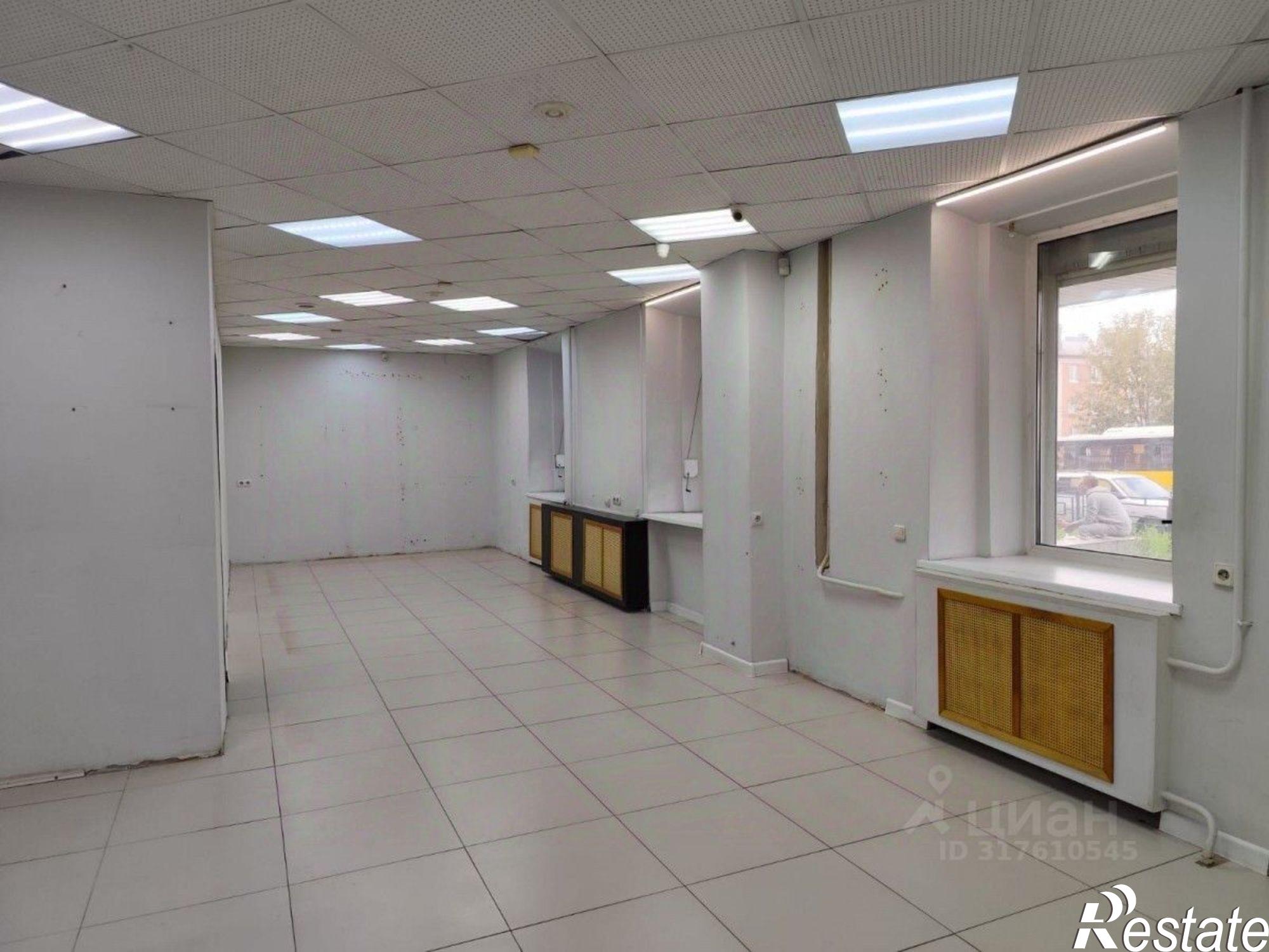 Сдать торговое помещение за 72 000 рублей на Красная улица