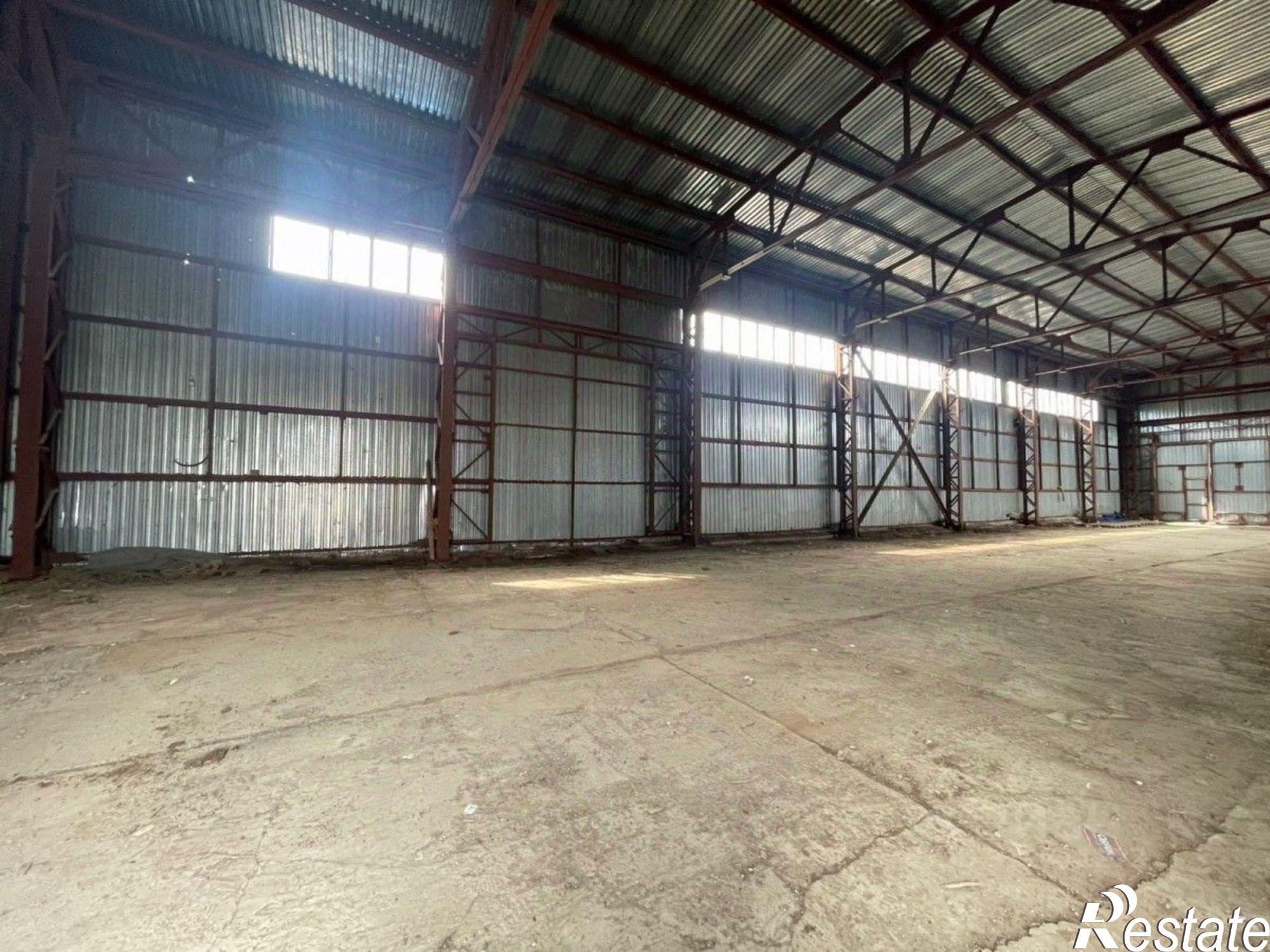 Купить складское помещение за 25 976 300 рублей на улица Олега Кошевого, 20/1