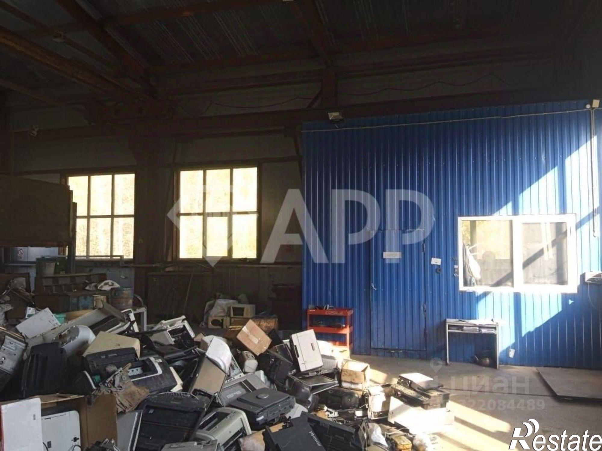 Купить производственную площадь за 11 000 100 рублей на Спортивная улица, 121