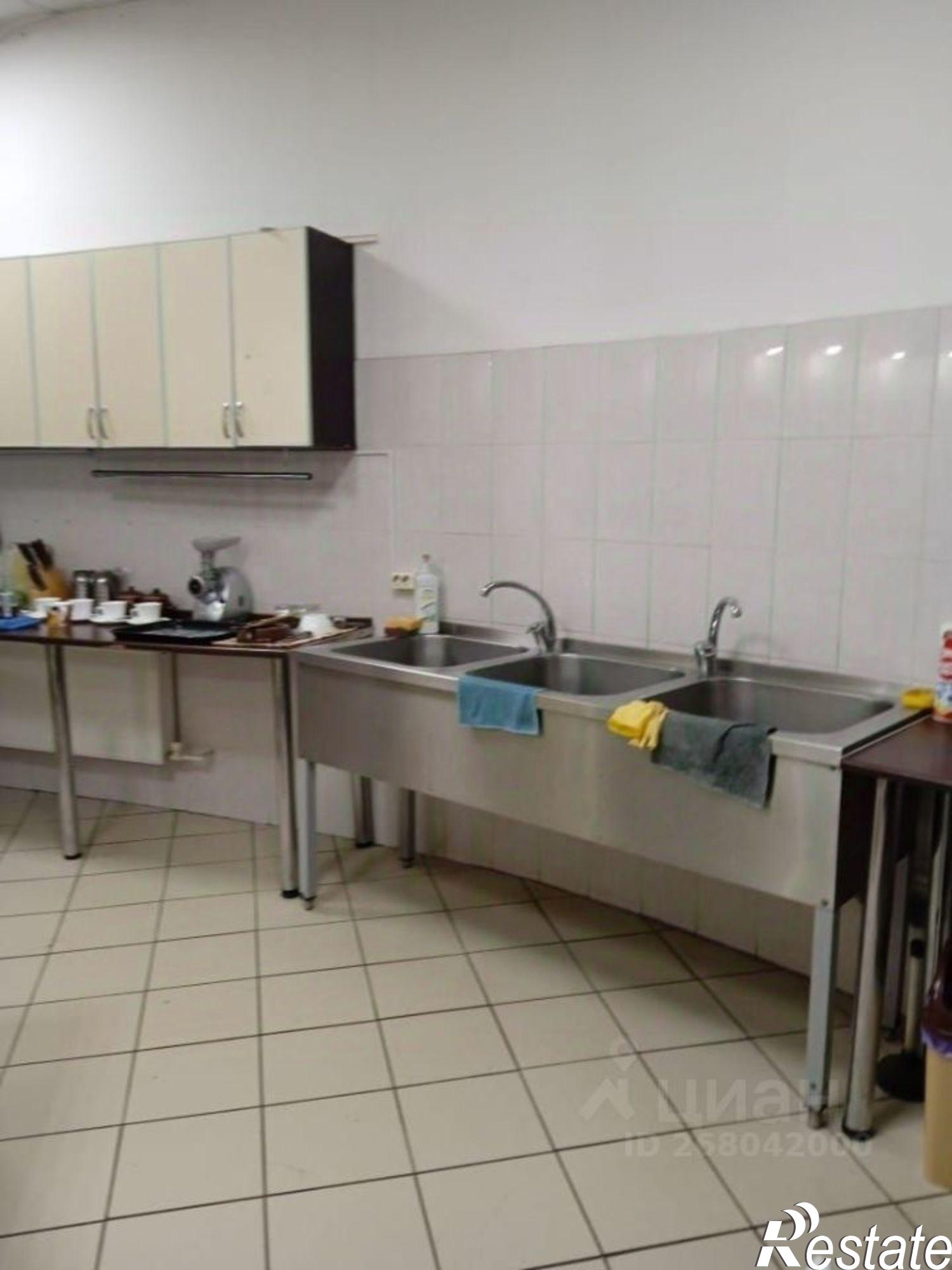 Купить ОСЗ, отдельно стоящее здание за 42 000 100 рублей на Заречное шоссе, 32