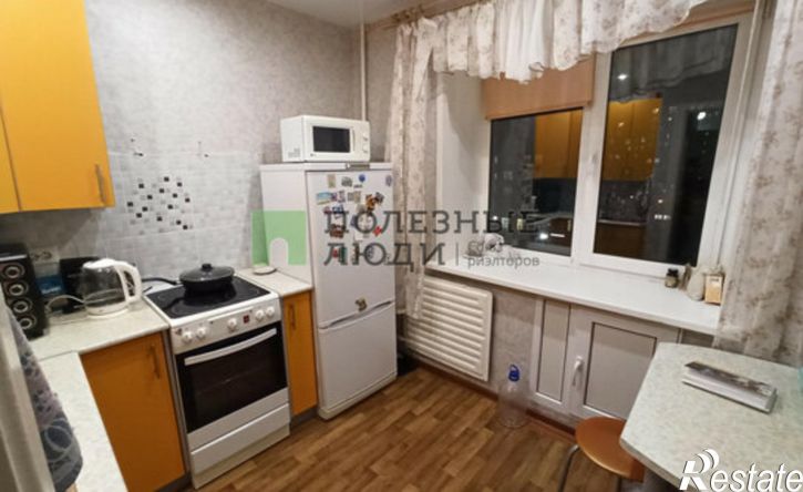 2-комн квартира улица Петрова, 37,  д. 37