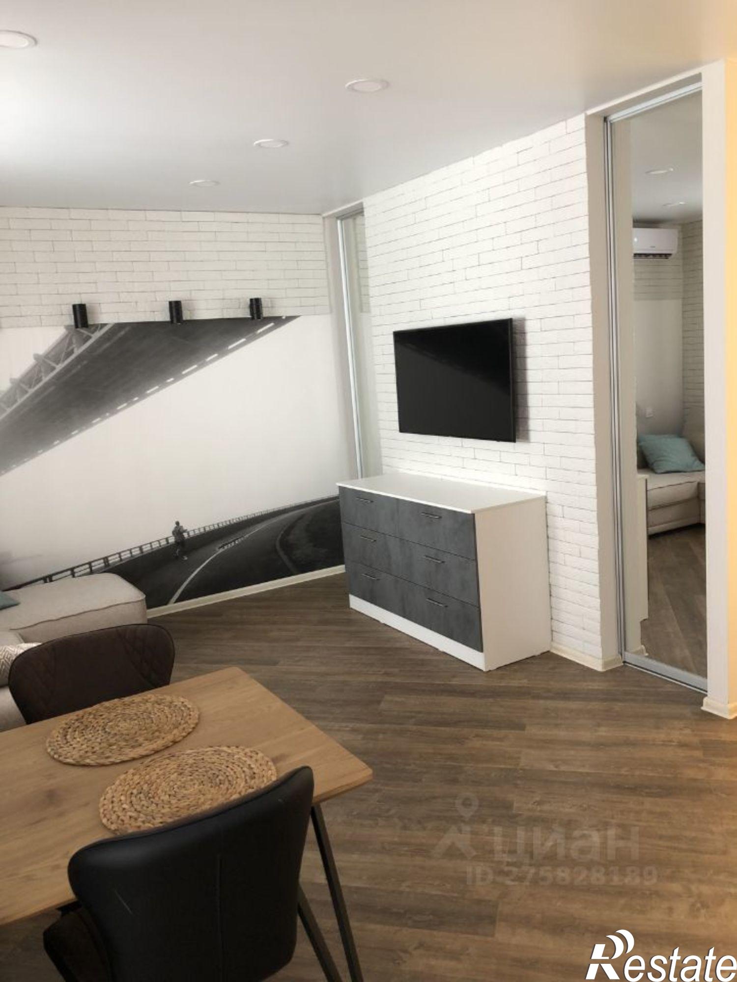 Сдать квартиру за 42 000 рублей на улица Максима Горького, 163