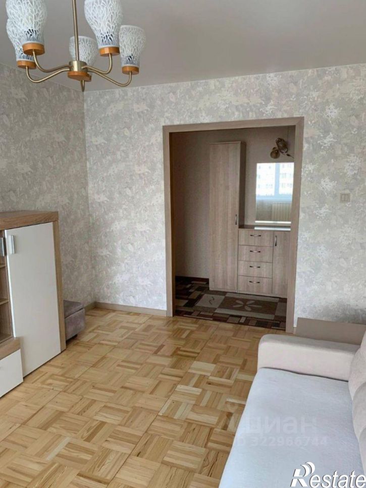 3-комн квартира улица Холмогорова, 27,  д. 27