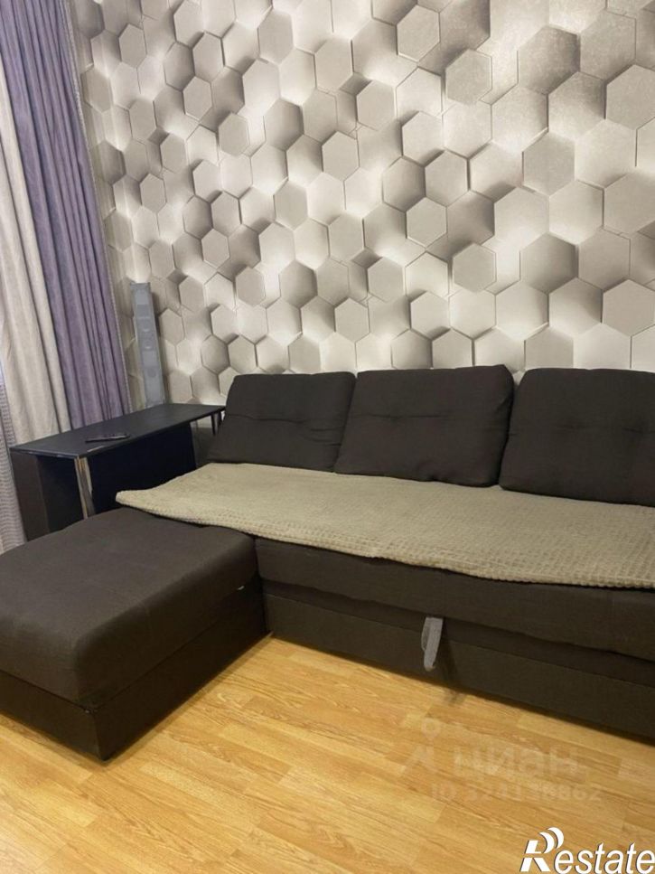 2-комн квартира улица Крылова, 53,  д. 53