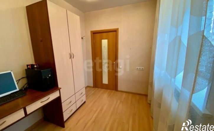 4-комн квартира Школьная улица, 1,  д. 1