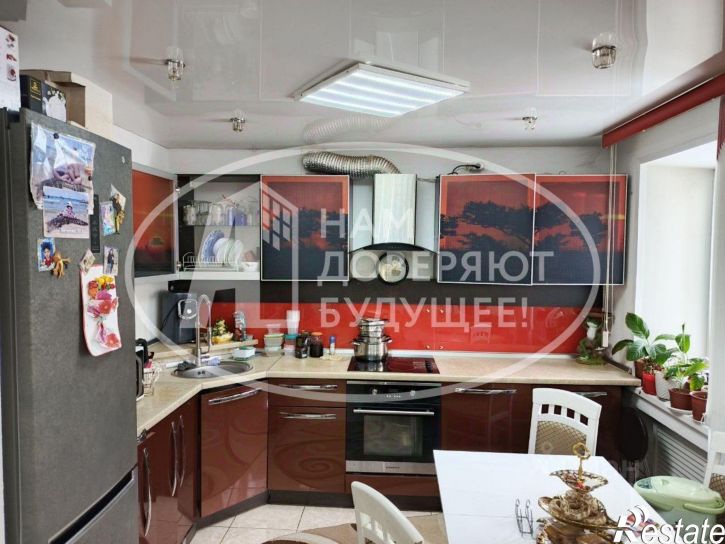 3-комн квартира улица Толстого, 44,  д. 44