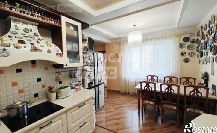 4-комн квартира Красногеройская улица, 60,  д. 60
