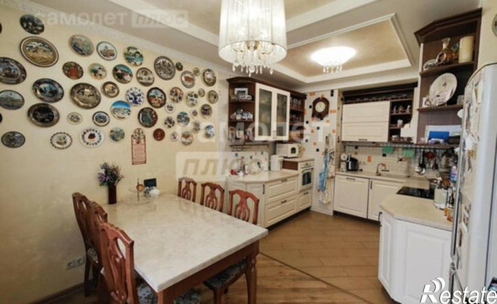 4-комн квартира Красногеройская улица, 60,  д. 60
