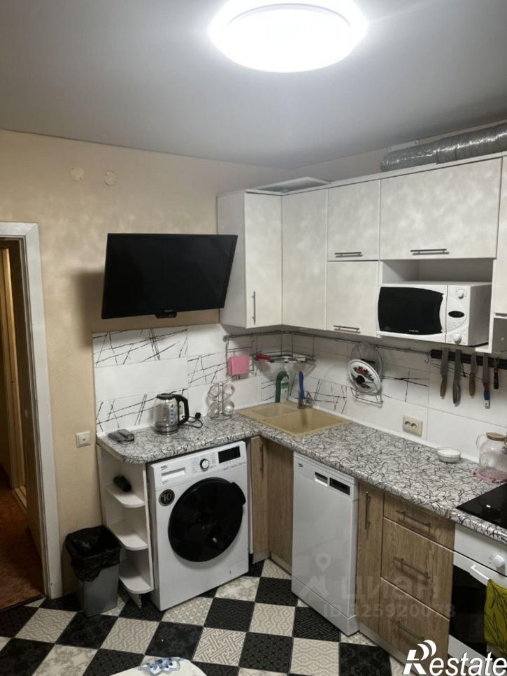 2-комн квартира улица Памяти Баржевиков, 35,  д. 35