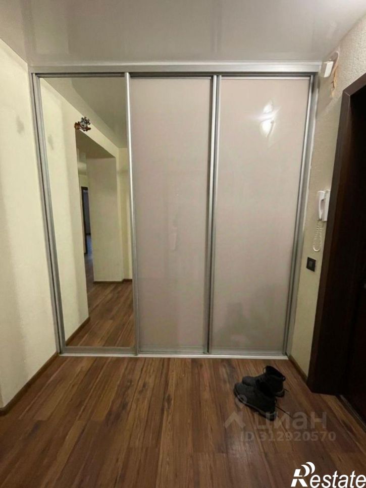 3-комн квартира улица Баранова, 94А,  д. 94А