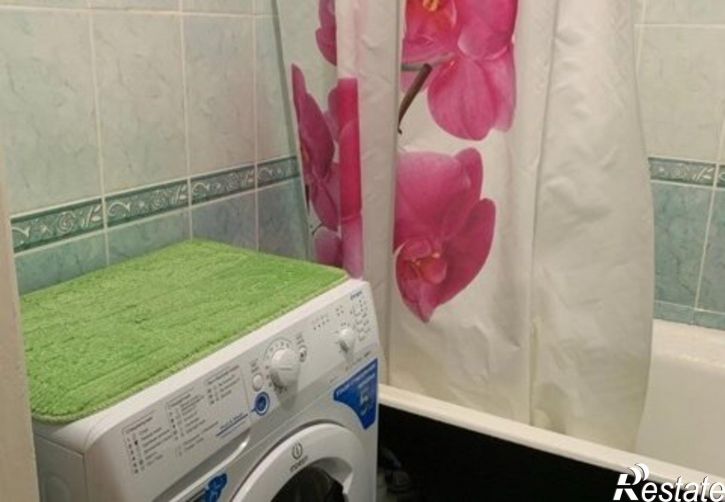 3-комн квартира улица Пряженникова, 33,  д. 33