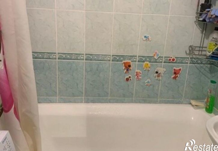 3-комн квартира улица Пряженникова, 33,  д. 33