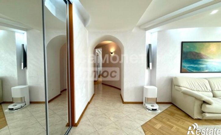 4-комн квартира Ижевск, улица Кирова, 104