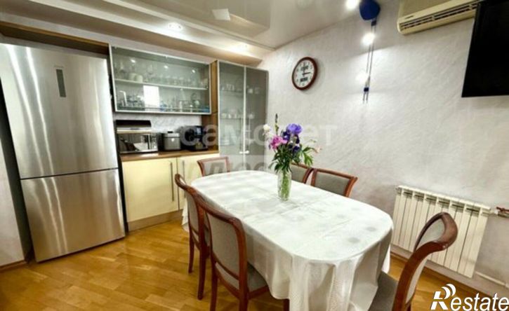 4-комн квартира Ижевск, улица Кирова, 104