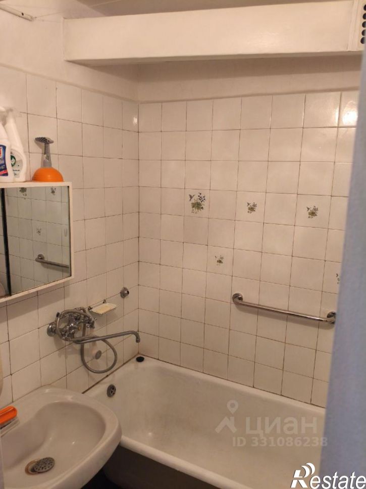 2-комн квартира улица Толстого, 38,  д. 38