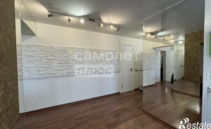 4-комн квартира улица Холмогорова, 59,  д. 59