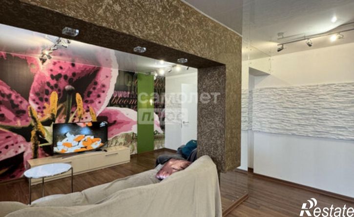 4-комн квартира улица Холмогорова, 59,  д. 59