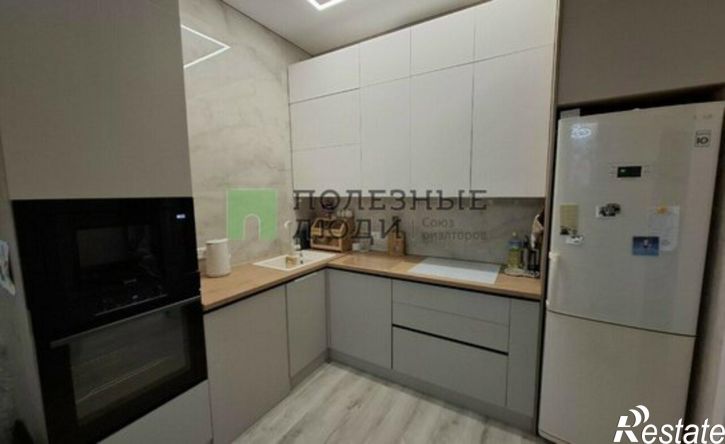 3-комн квартира улица Холмогорова, 105,  д. 105