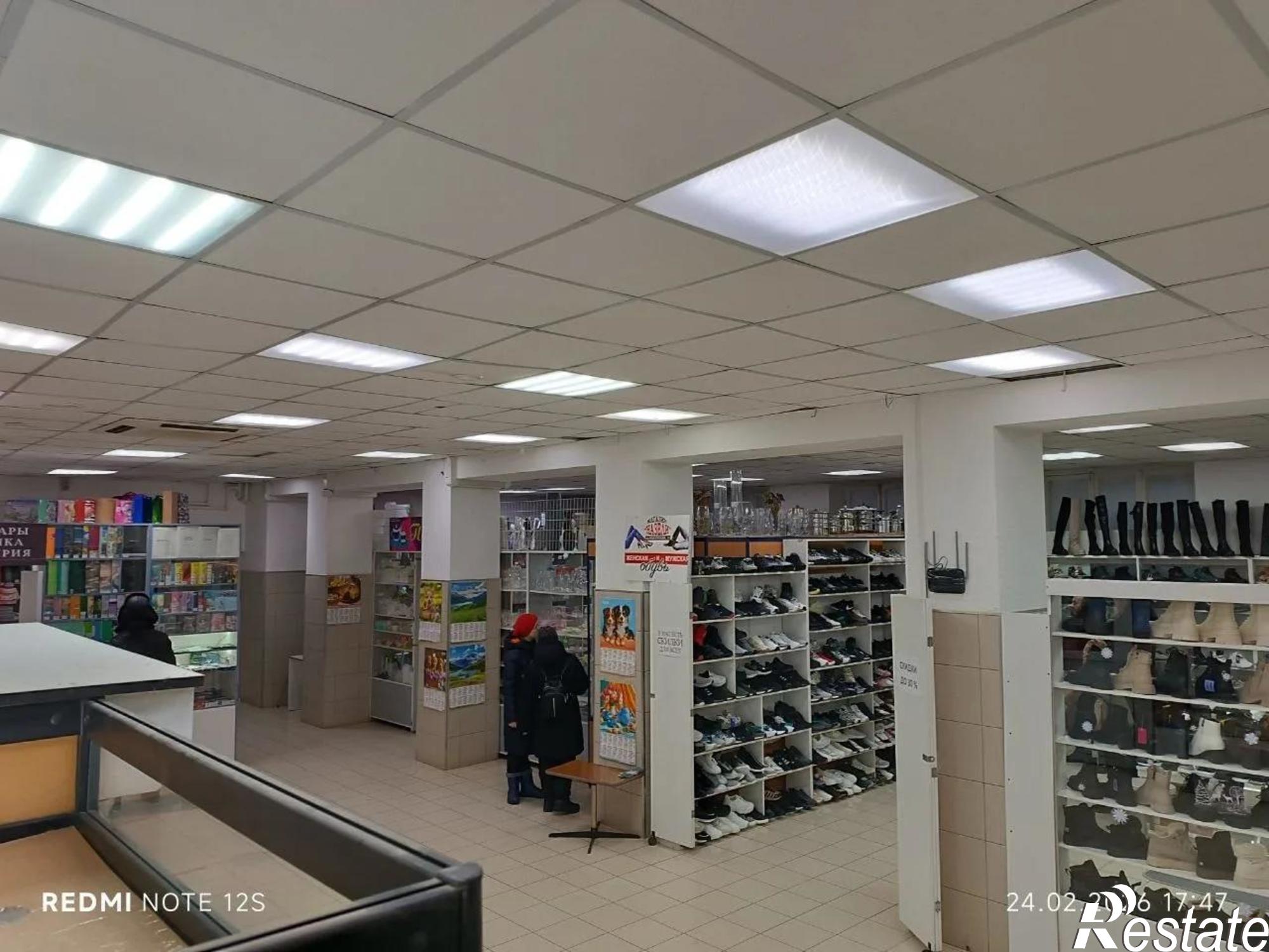 Купить торговое помещение за 15 000 000 рублей на Революции улица, 15