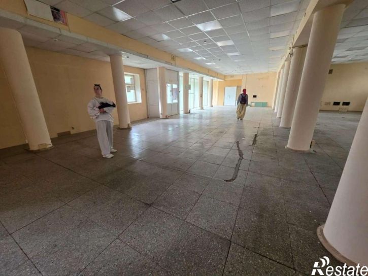 Торговое помещение Революции улица, 15