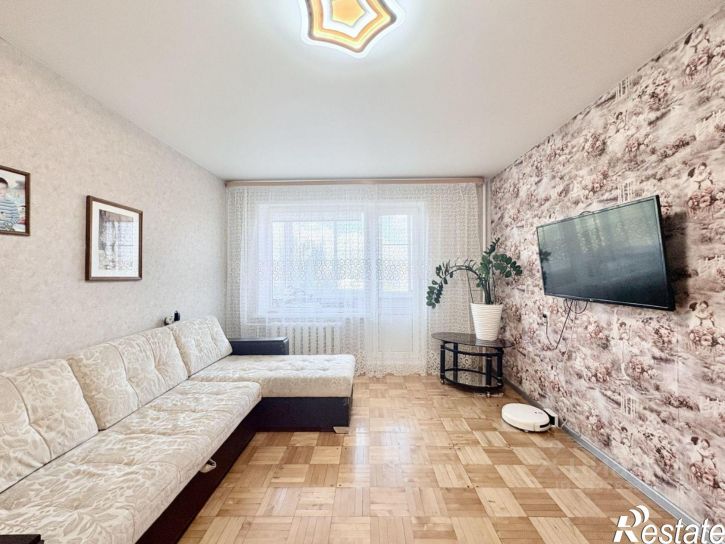 3-комн квартира Ижевск, улица Труда, 2