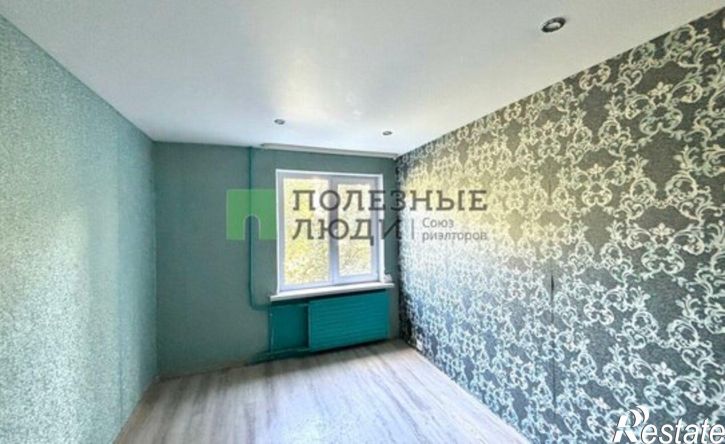 4-комн квартира Ижевск, Молодёжная улица, 36