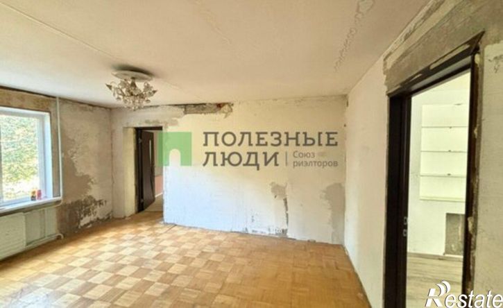 4-комн квартира Ижевск, Молодёжная улица, 36