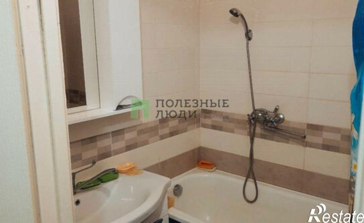 3-комн квартира Ижевск, улица Героя России Ильфата Закирова, 1