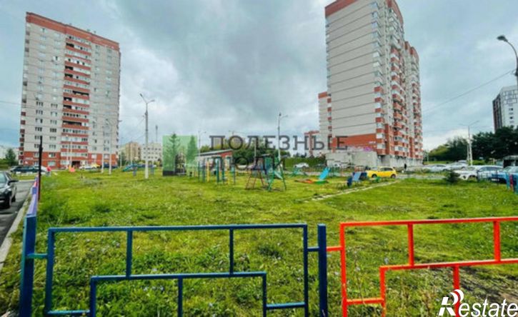 3-комн квартира Ижевск, улица Героя России Ильфата Закирова, 1