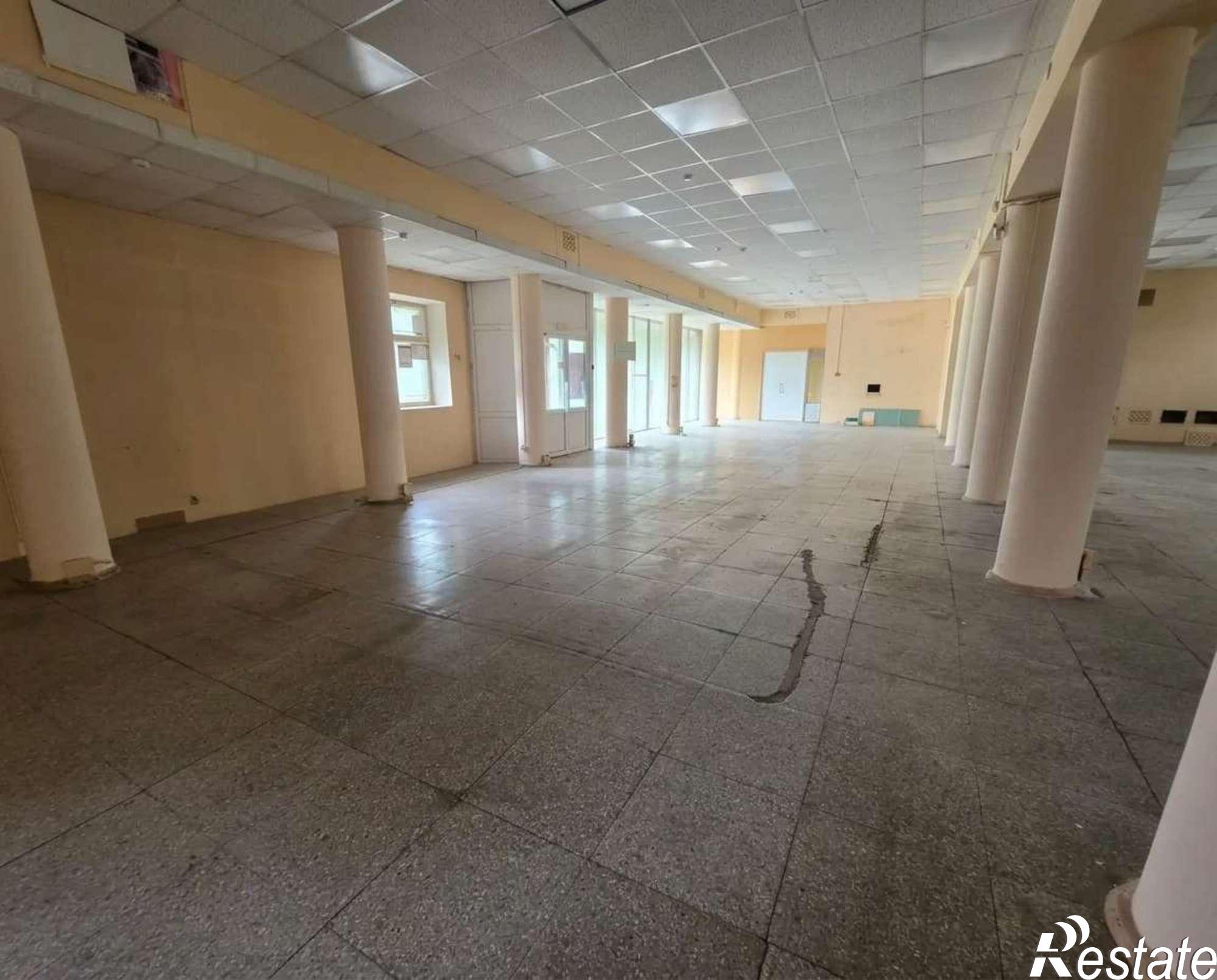 Купить торговое помещение за 16 000 000 рублей на Революции улица, 15
