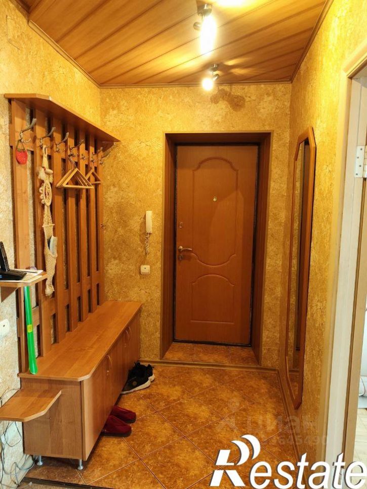 3-комн квартира Камбарская улица, 37,  д. 37