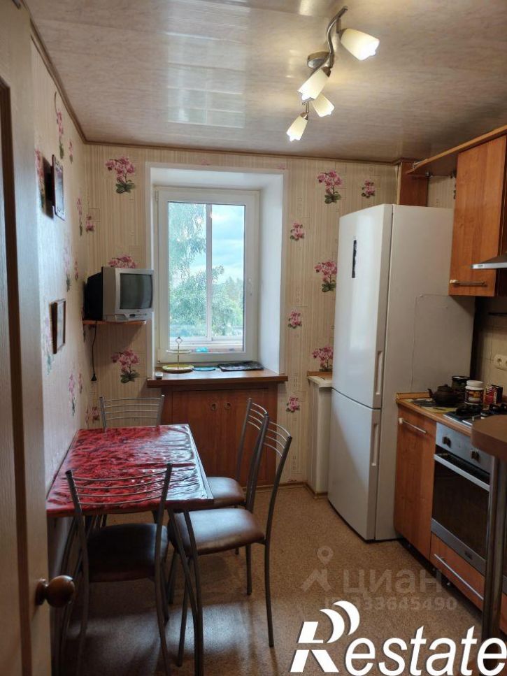 3-комн квартира Камбарская улица, 37,  д. 37