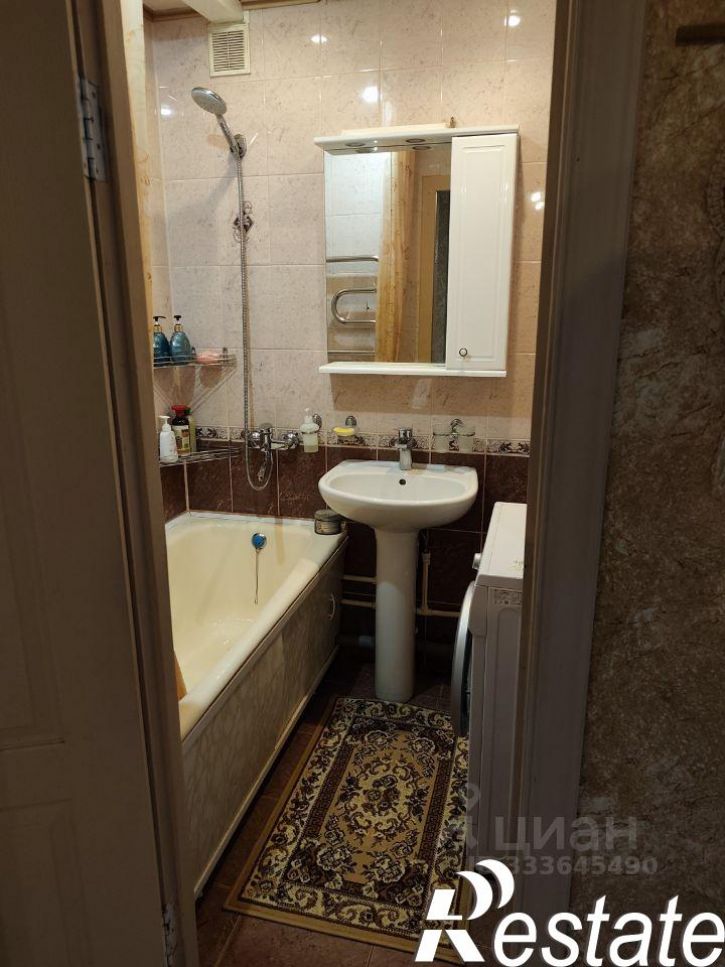 3-комн квартира Камбарская улица, 37,  д. 37