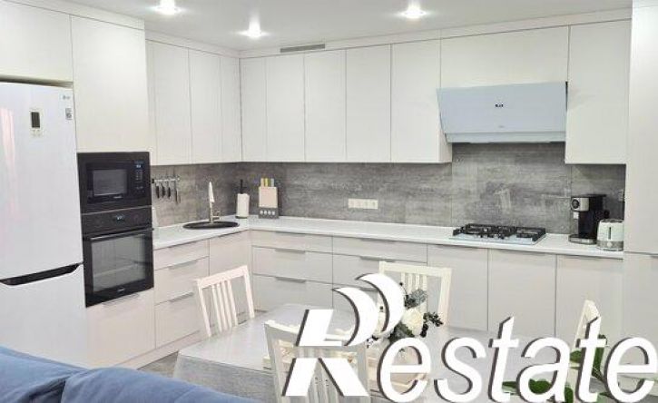 2-комн квартира улица Наговицына, 110,  д. 110