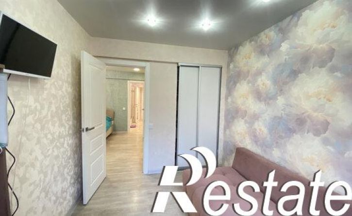 4-комн квартира улица Луначарского, 26,  д. 26