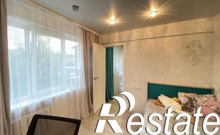 4-комн квартира улица Луначарского, 26,  д. 26
