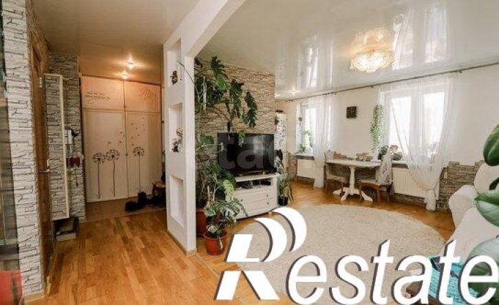 3-комн квартира улица Холмогорова, 59,  д. 59