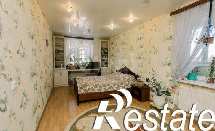 3-комн квартира улица Холмогорова, 59,  д. 59