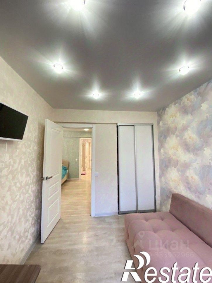 4-комн квартира улица Луначарского, 26,  д. 26