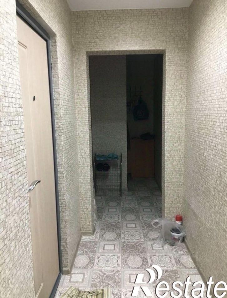 2-комн квартира улица Петрова, 12,  д. 12
