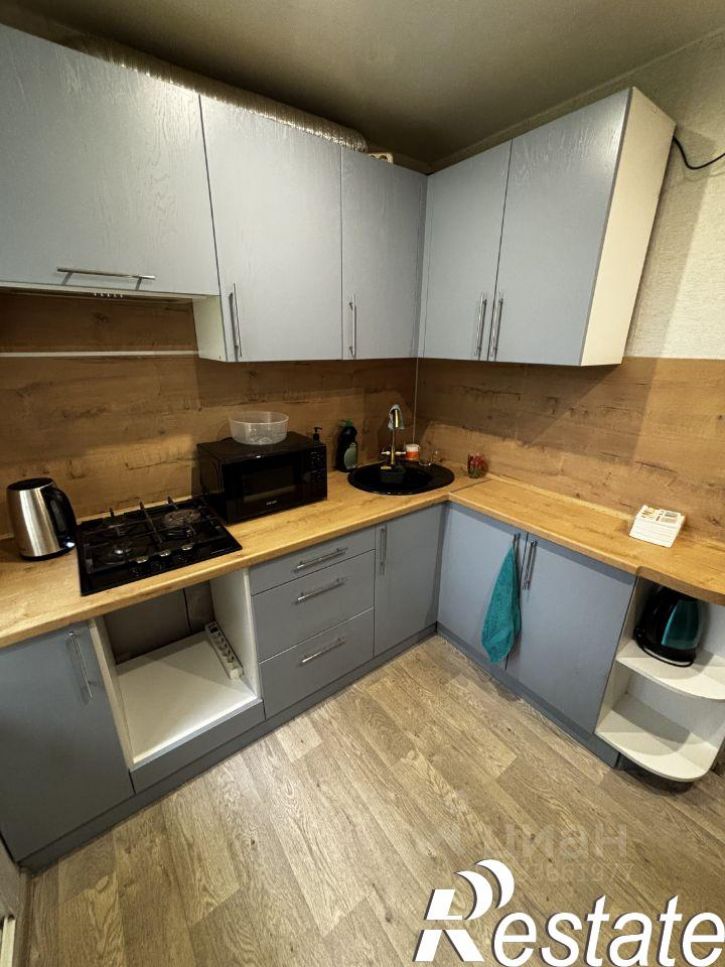 3-комн квартира улица 9 Января, 221,  д. 221