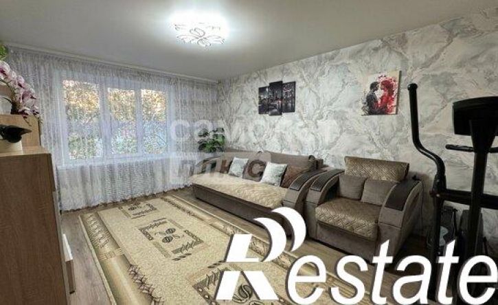 3-комн квартира улица Петрова, 2,  д. 2