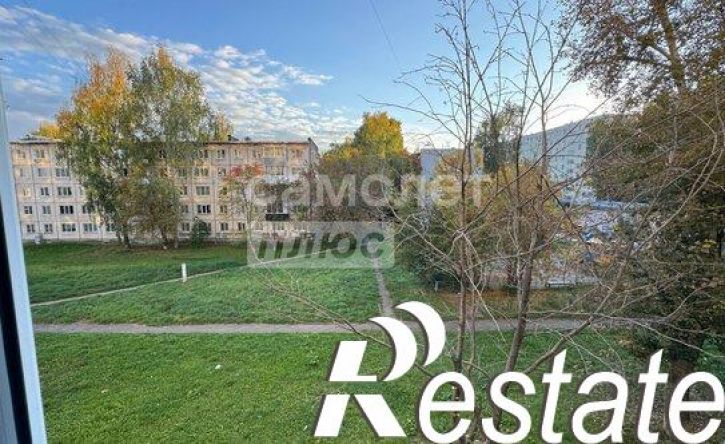 3-комн квартира улица Петрова, 2,  д. 2